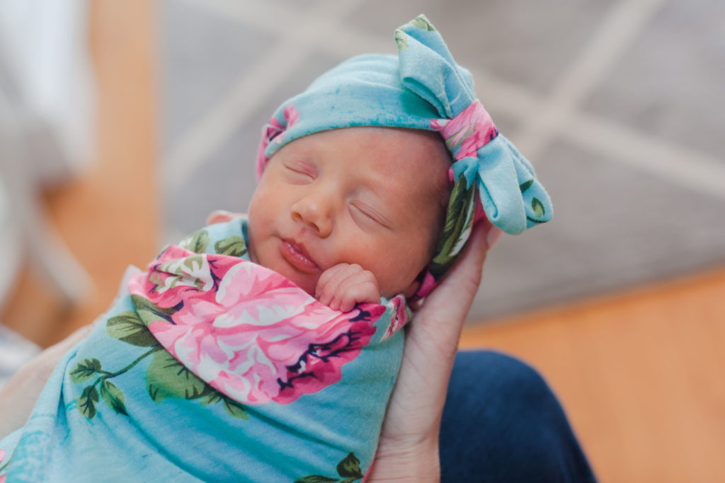 Chicago Newborn Photographer | Lifestyle Family Photos