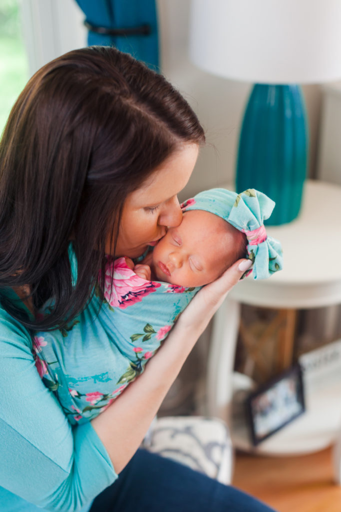 Chicago Newborn Photographer | Lifestyle Family Photos