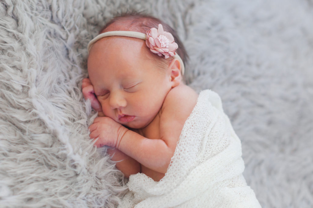 Chicago Newborn Photographer | Lifestyle Family Photos