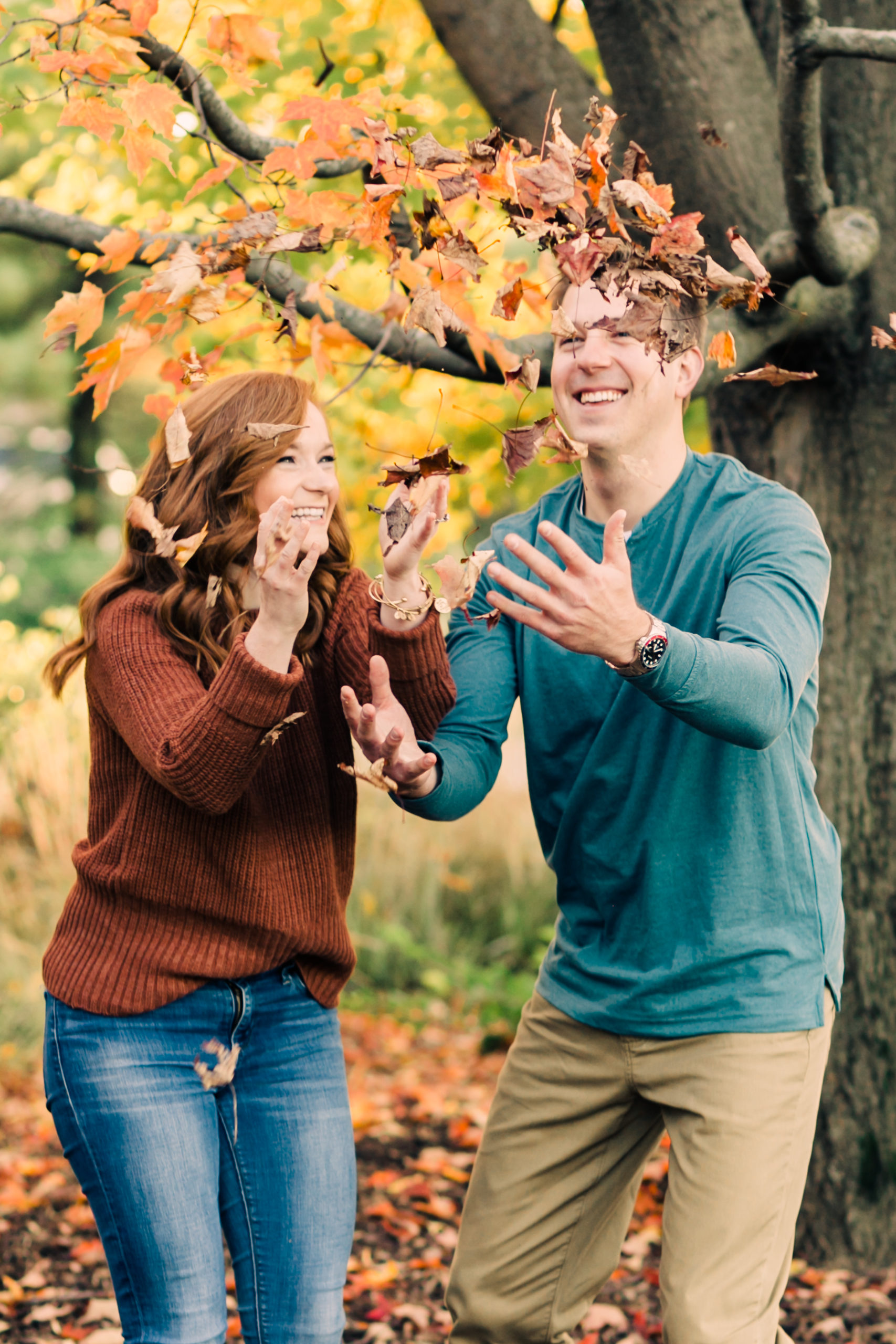 Fall Engagement Photos | Diana and Joey - janetdphotography.com