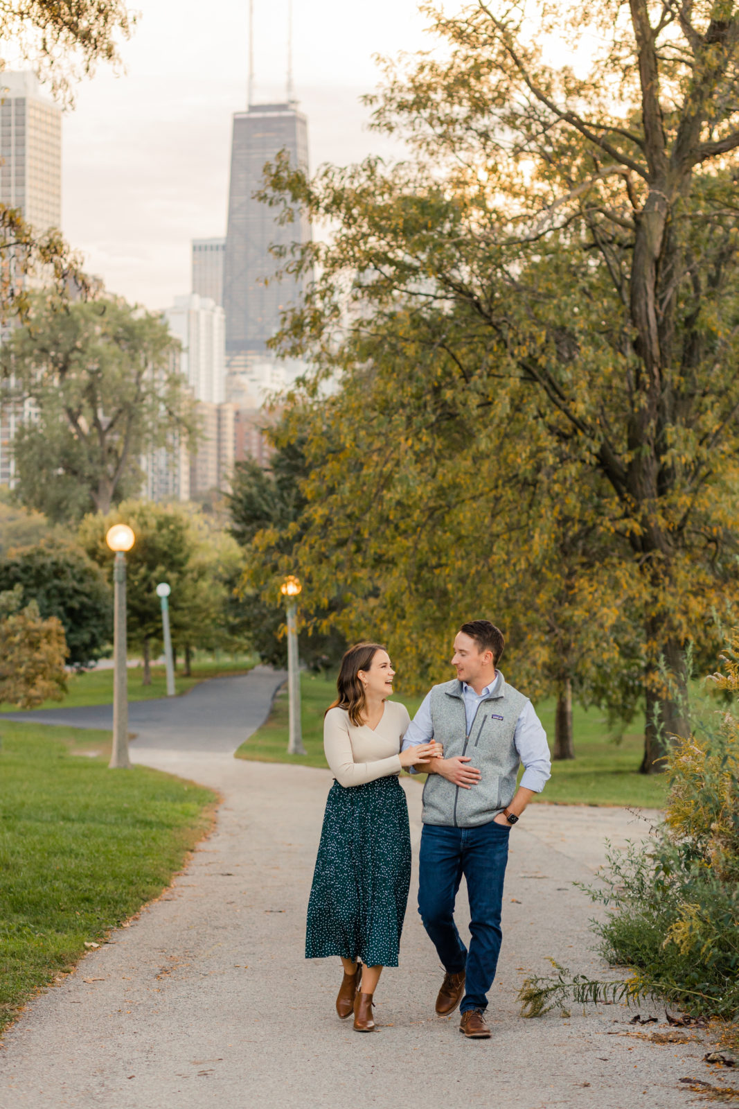 Lincoln Park Engagement Photos | Michelle and Mike - janetdphotography.com