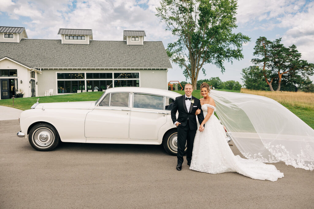 Summer Wedding at Carriage House Lac La Belle